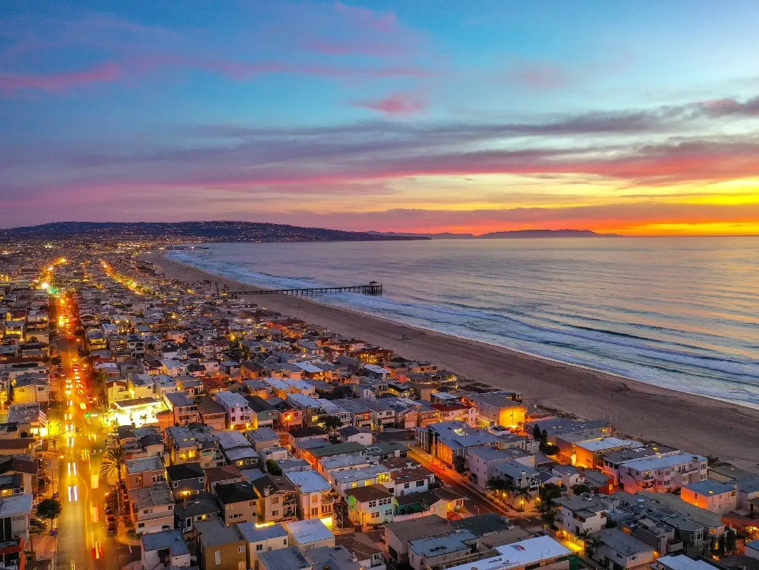Manhattan Beach resident Paul Towers shoots from the air and gives all of us a chance to see the MB coastline extending into Palos Verdes.