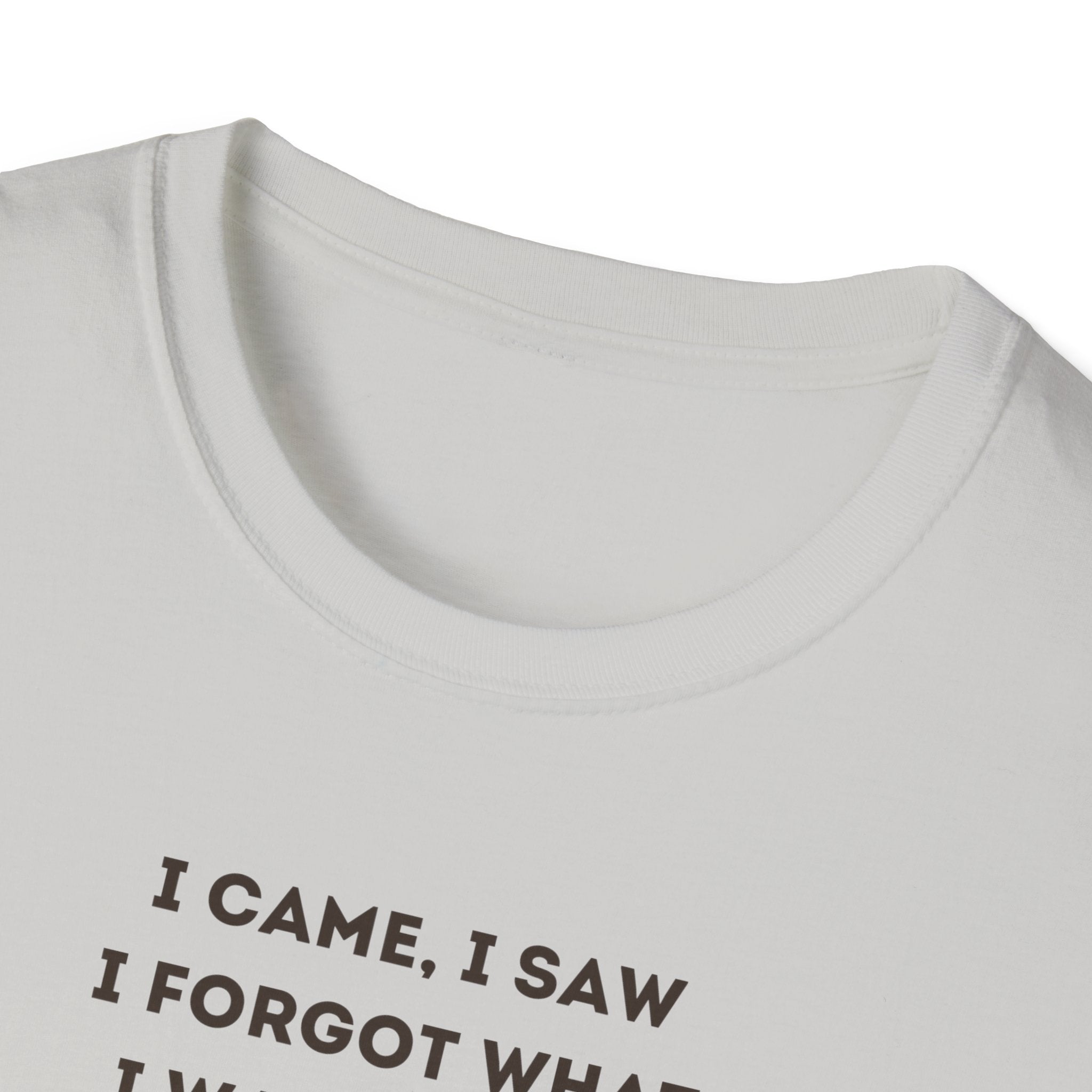 Funny Forgetful Grandpa Quote T-Shirt | Retro Grandpa I Got to Pee Illustration