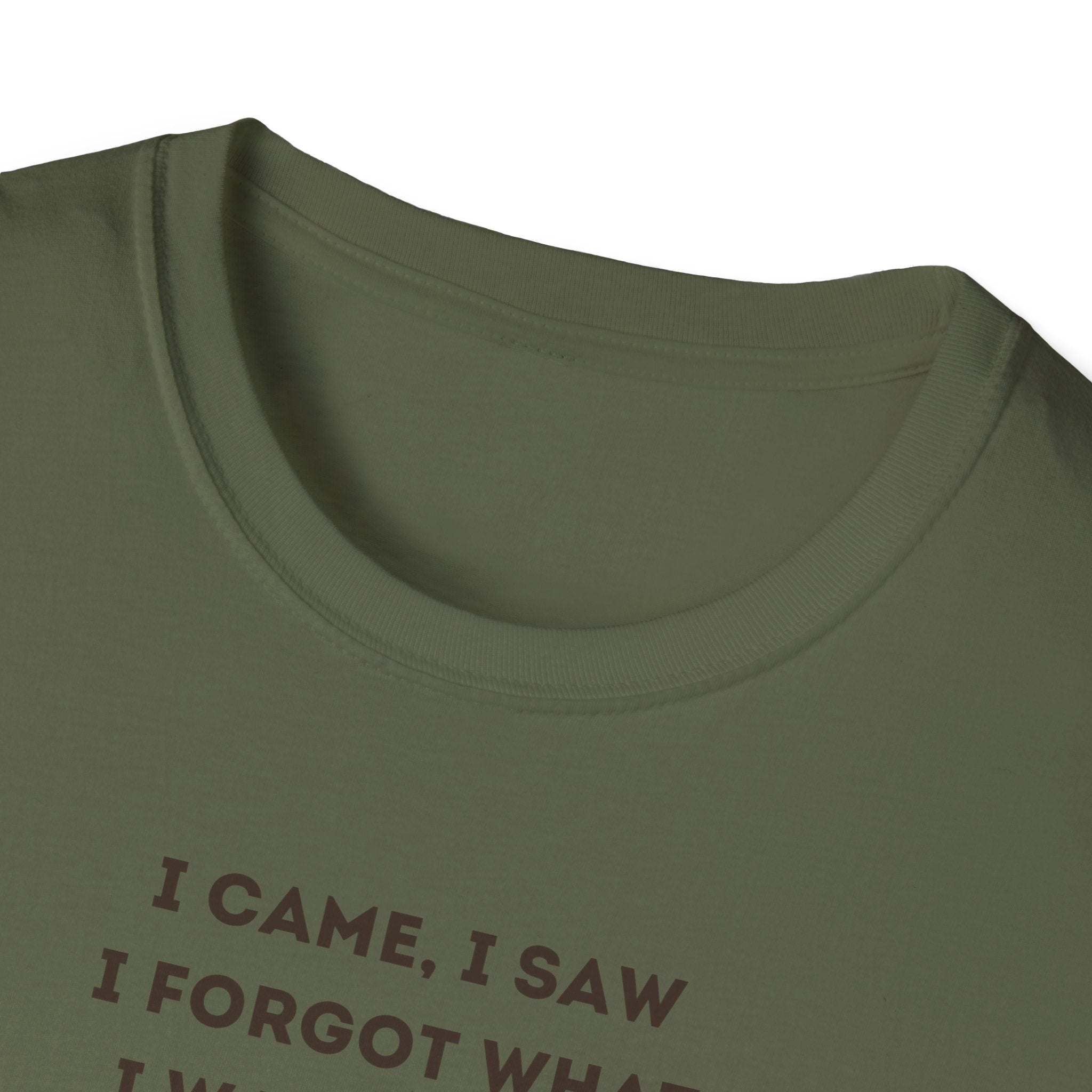 Funny Forgetful Grandpa Quote T-Shirt | Retro Grandpa I Got to Pee Illustration